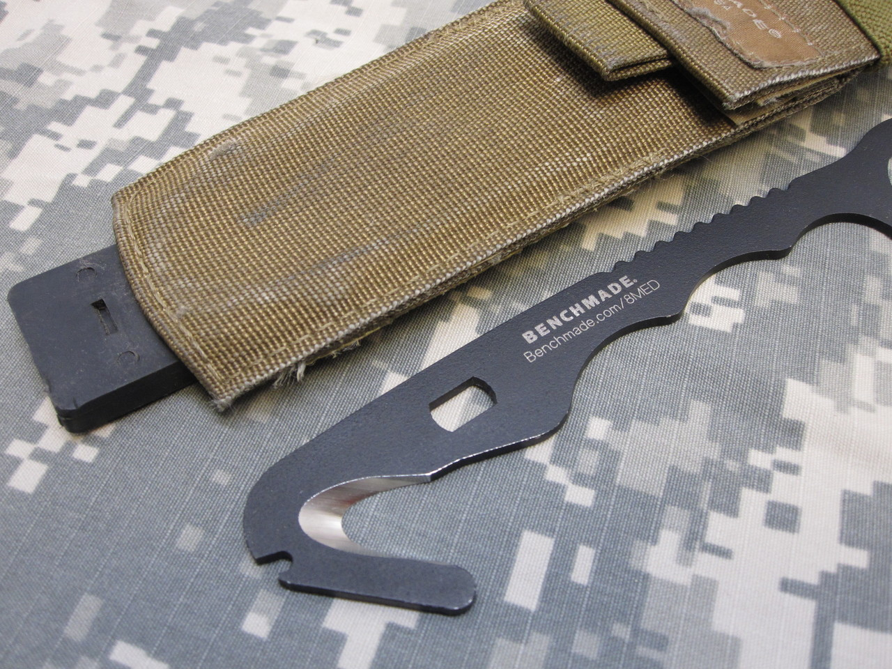 BENCHMADE 8MED RESCUE HOOK KNIFE SAFETY SEATBELT STRAP CUTTER a8 - Centex  Tactical Gear
